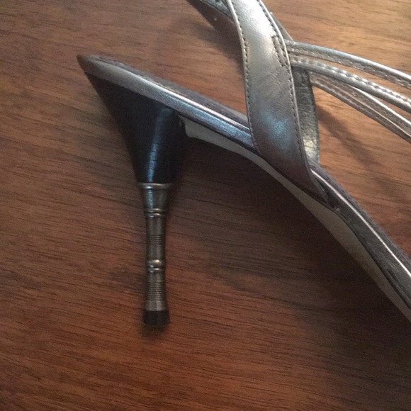 NEW Nine West Silver Strappy Heels ❤️👡❤️ - Picture 3 of 7